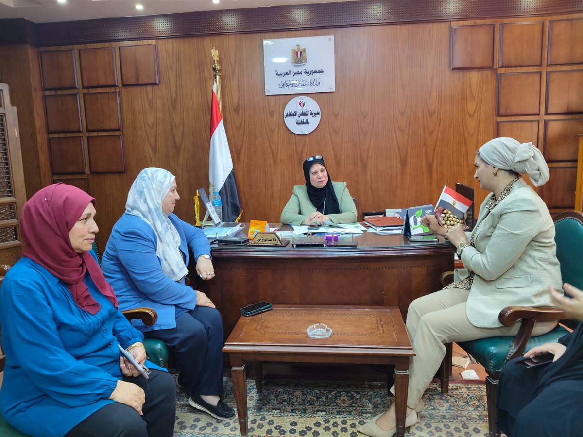 وكيل وزارة التضامن خلال استقبالها رئيس مجلس أمناء مؤسسة “ مسن الخير ”
