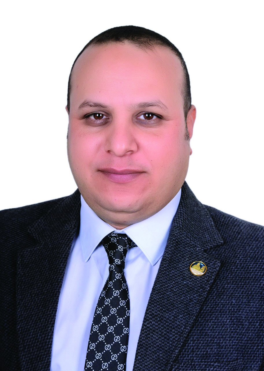 الدكتور عاصم حجازى أستاذ علم النفس التربوى