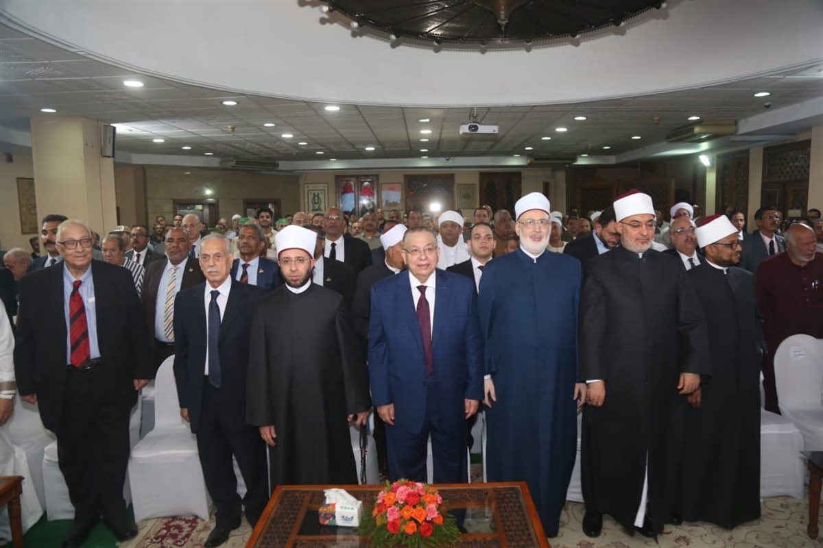 بالقرآن الكريم والسلام الوطني.. بدء احتفالية نقابة الأشراف بالمولد النبوي الشريف