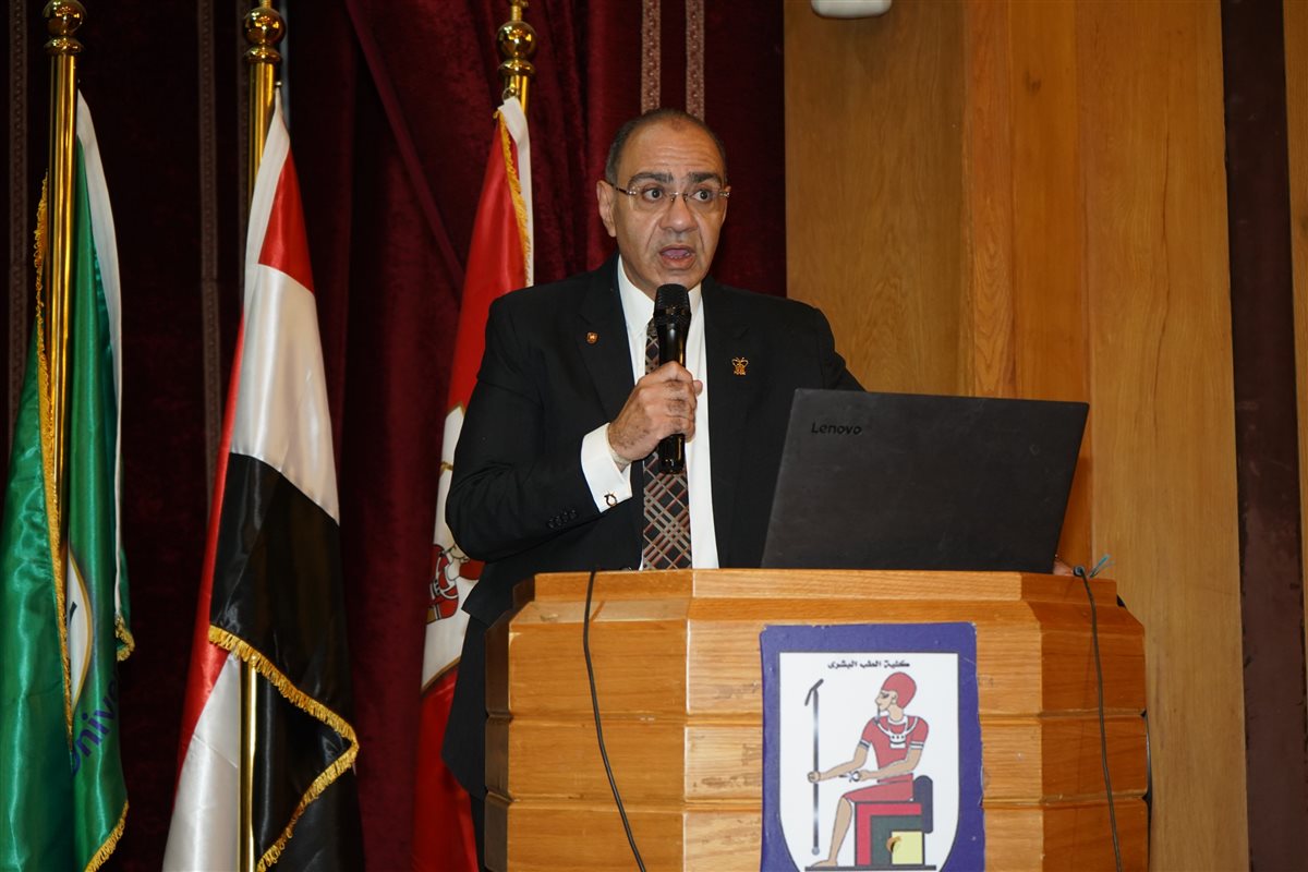 حسام حسني مدير مستشفيات جامعة القاهرة