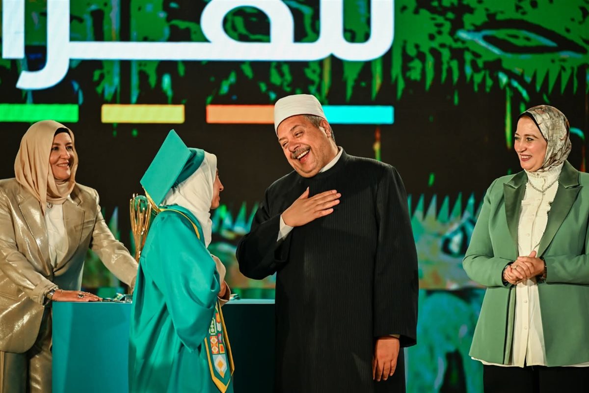 رئيس قطاع المعاهد الأزهرية يهنئ الفائزين بالمشروع الوطني للقراءة