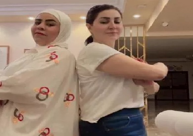 وفاء عامر وأم مكة