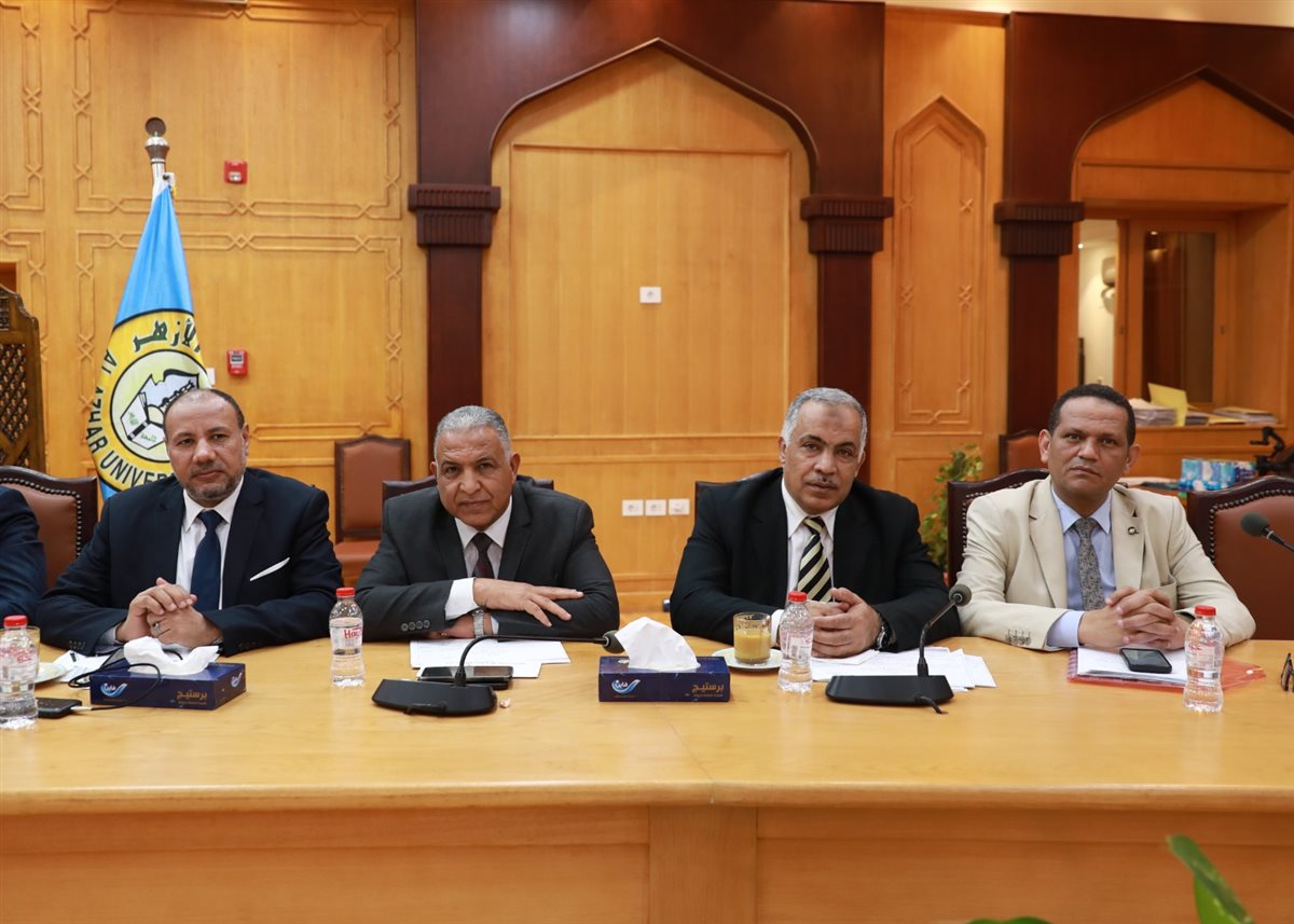 مجلس جامعة الأزهر يهنئ الطلاب الجدد بالعام الدراسي والعلماء الفائزين ضمن قائمة ستانفورد