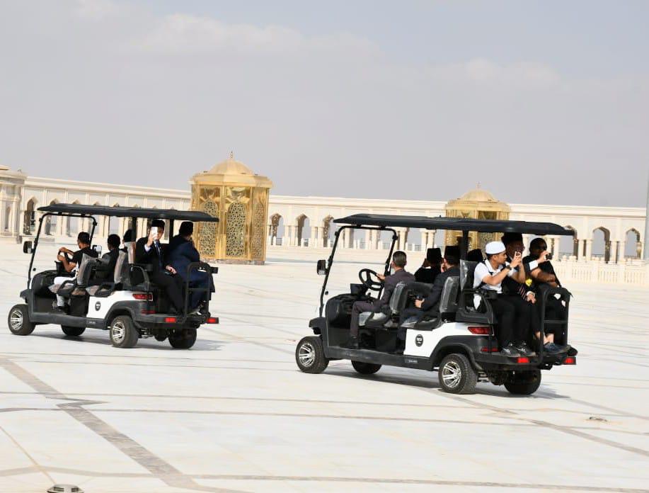 زيارة القضاة الشرعيين الماليزيين لمسجد مصر الكبير