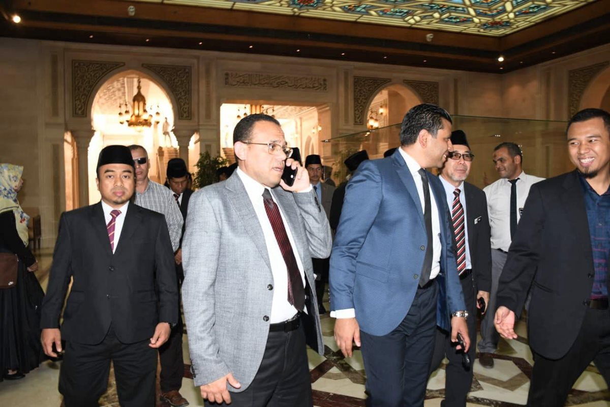 زيارة القضاة الشرعيين الماليزيين لمسجد مصر الكبير