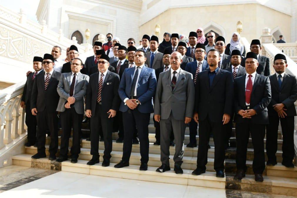 زيارة القضاة الشرعيين الماليزيين لمسجد مصر الكبير