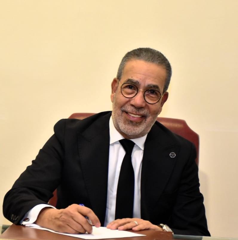 الدكتور مدحت العدل&nbsp;