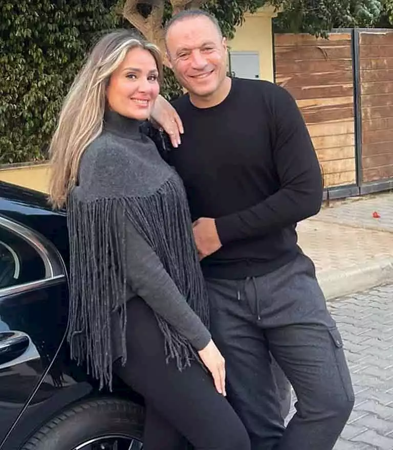 منى أبو السعود وزوجها نادر السيد حارس المرمى السابق