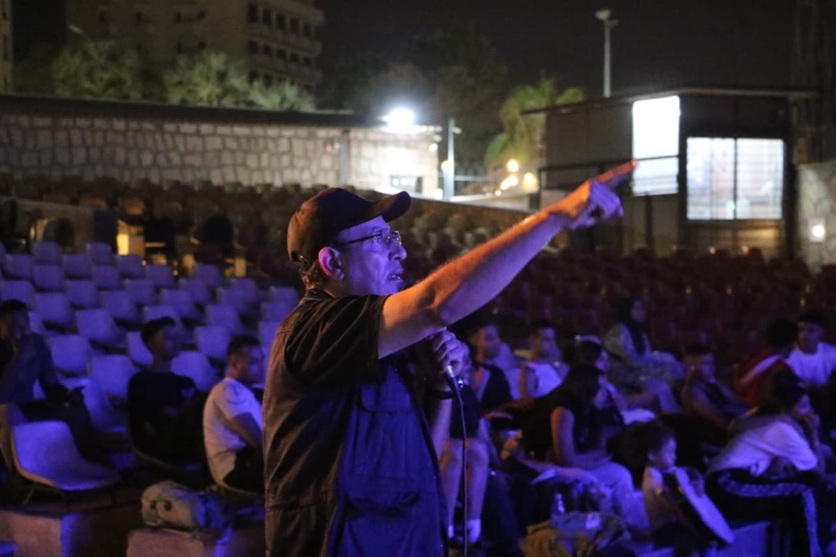 الفنان احمد الشافعي 