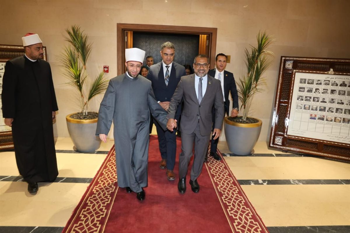 وزير الأوقاف يستقبل وزير خارجية المالديف لبحث تعزيز التعاون الدعوي والتدريبي