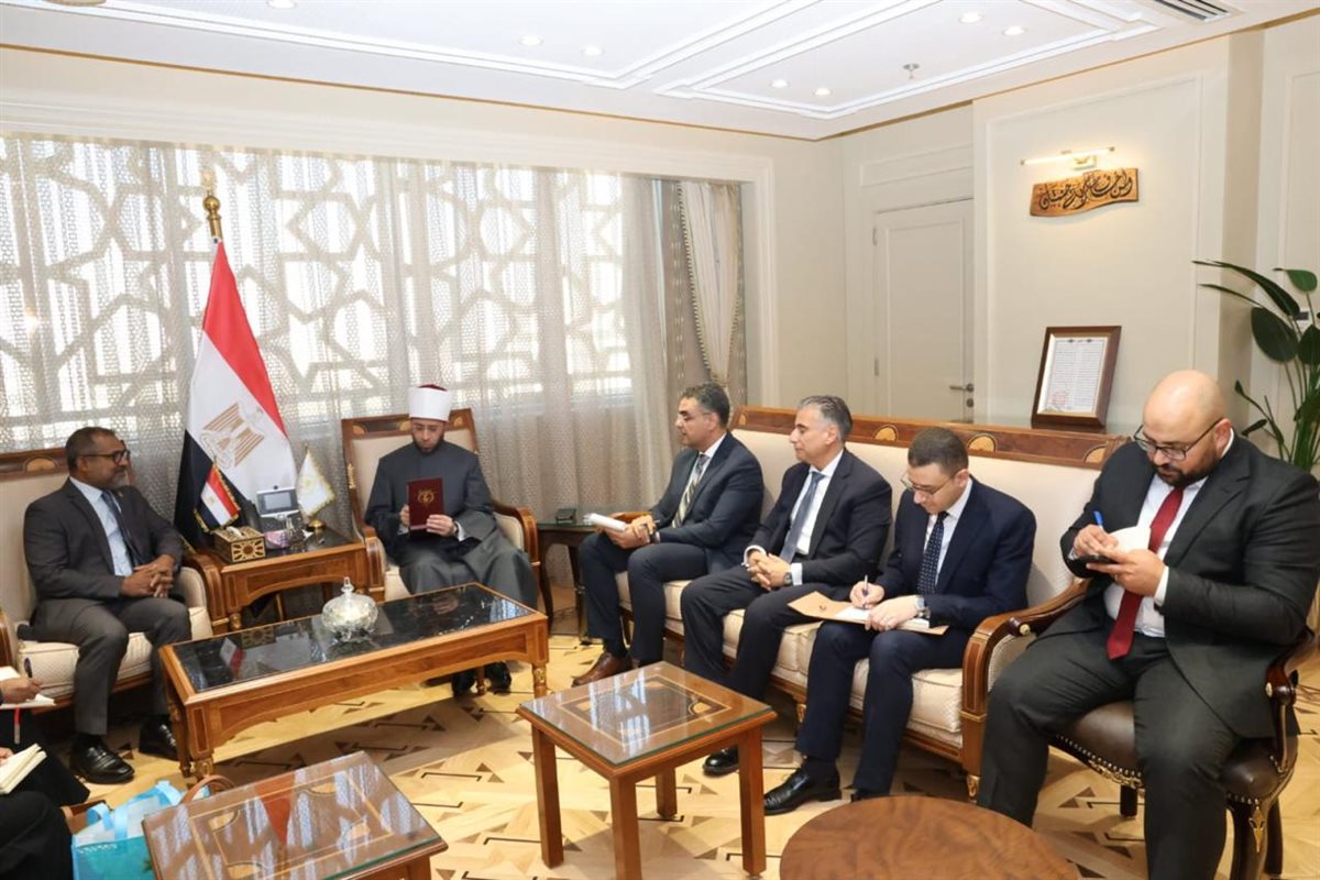 وزير الأوقاف يستقبل وزير خارجية المالديف لبحث تعزيز التعاون الدعوي والتدريبي