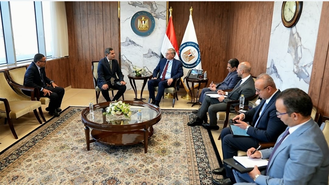 المهندس كريم بدوي وزير البترول ووفد شركة ماريدايف