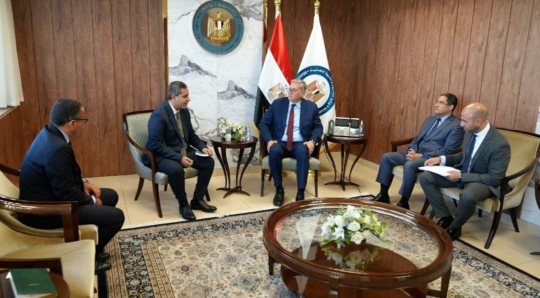 المهندس كريم بدوي وزير البترول ووفد شركة ماريدايف