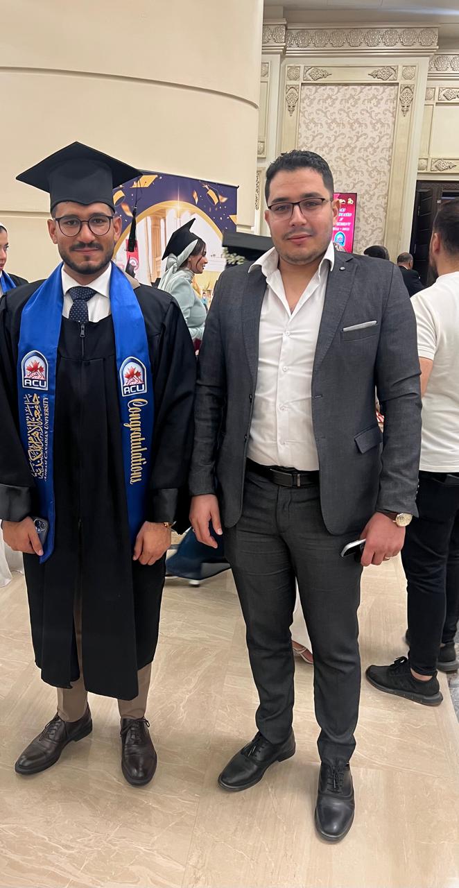 الكاتب الصحفي محمد عيسى وشقيقه الصيدلي محمود عيسى