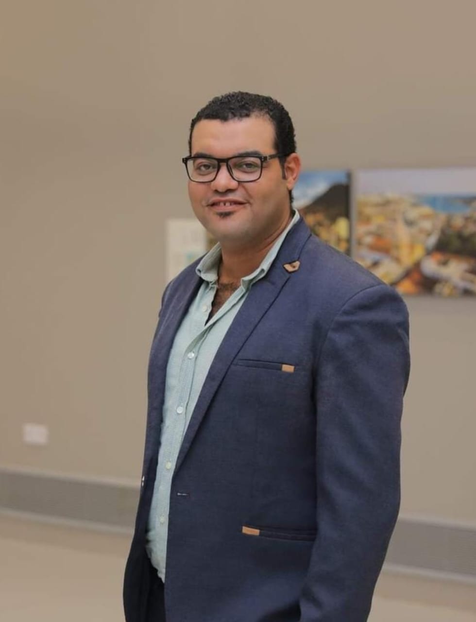 علي أبو دشيش خبير الأثار المصرية