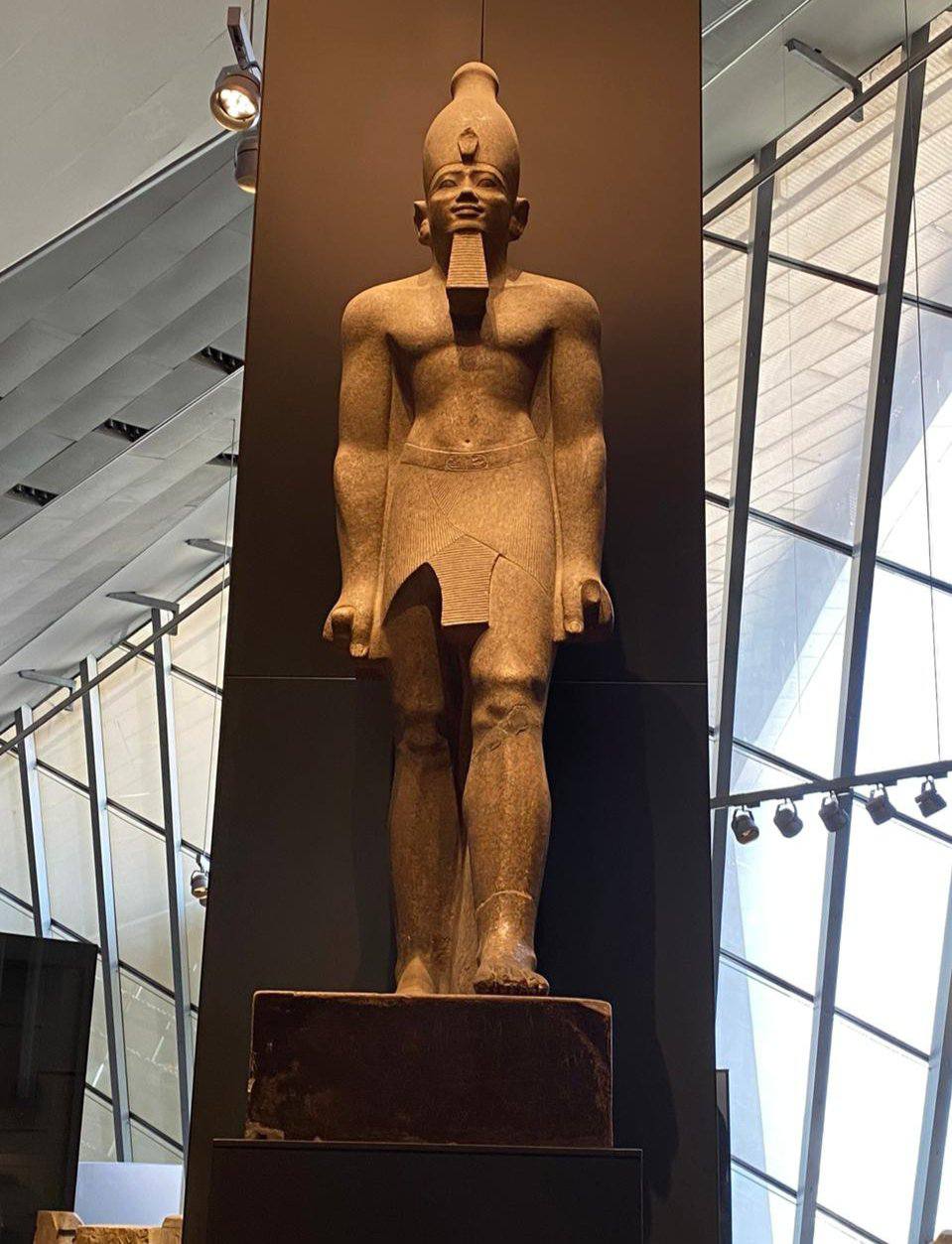 المتحف المصري الكبير