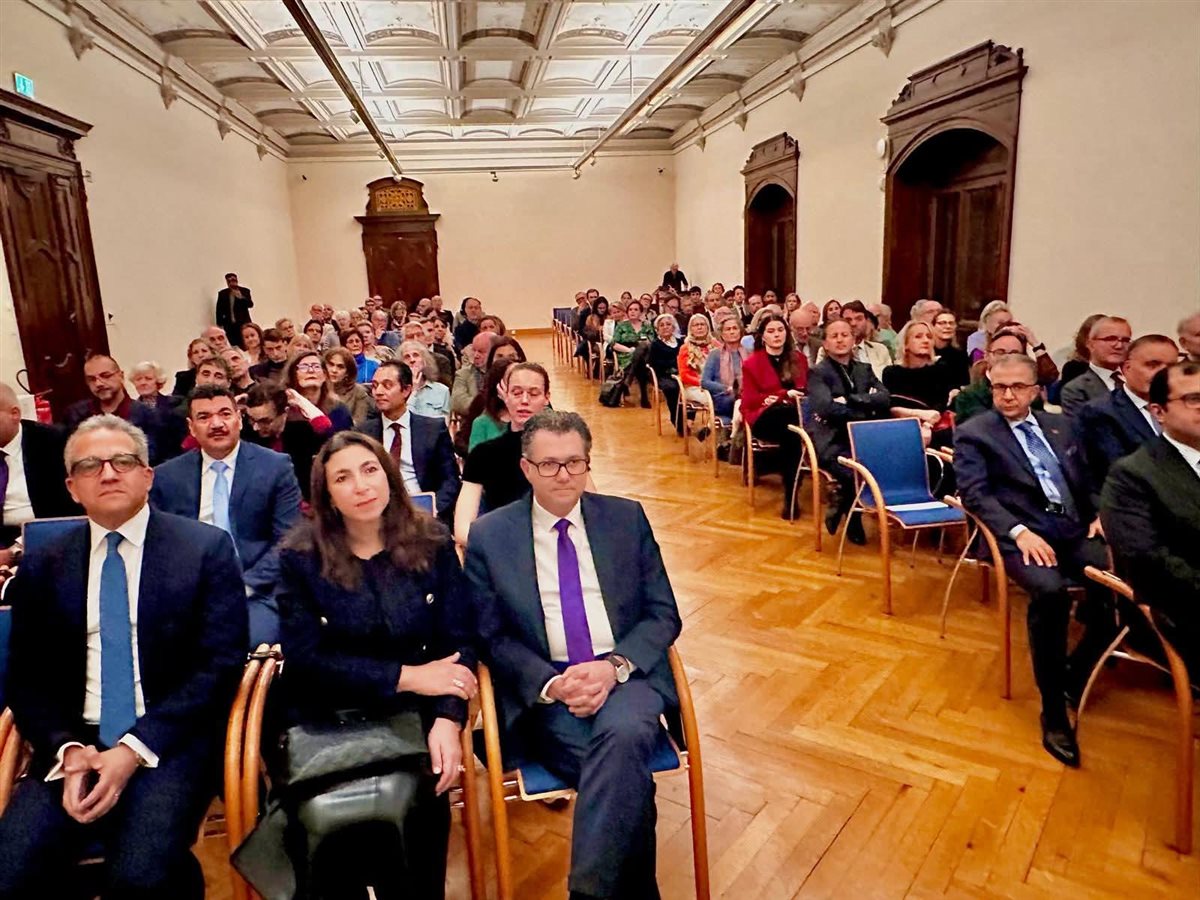 1d04ecea-3288-4cf4-9d18-3fcb517a1df2