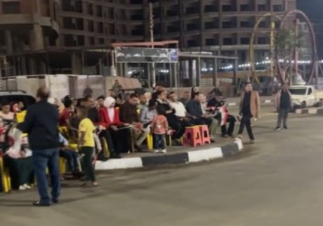 مواطنون حرصوا على التواجد ومتابعة الافتتاح