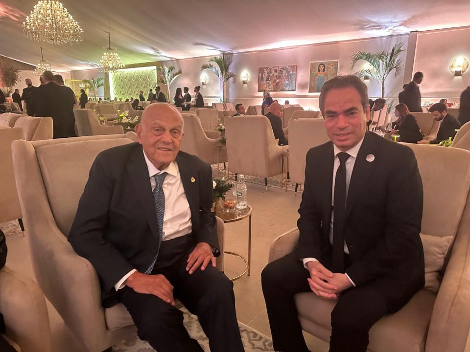 السير مجدي يعقوب وأحمد المسلماني