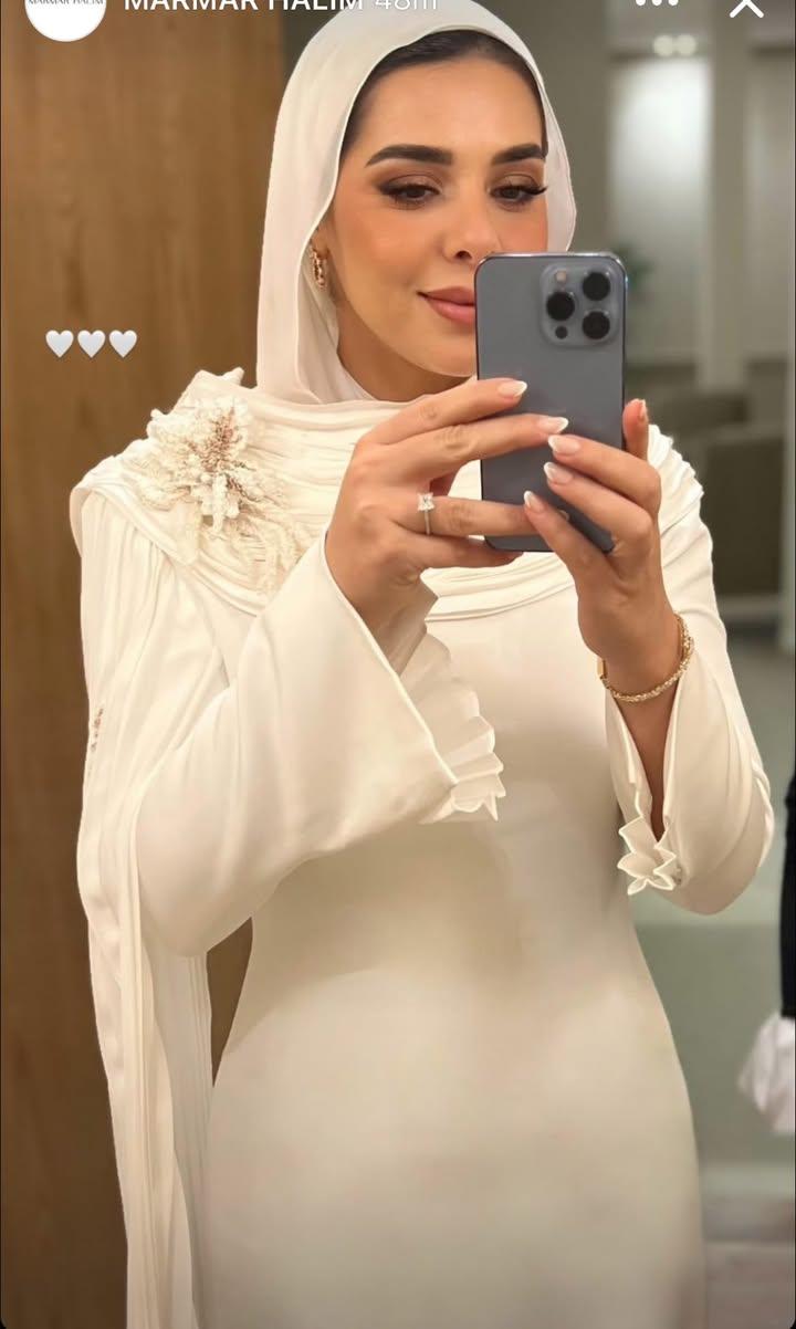 تصميم فستان آية السيسي