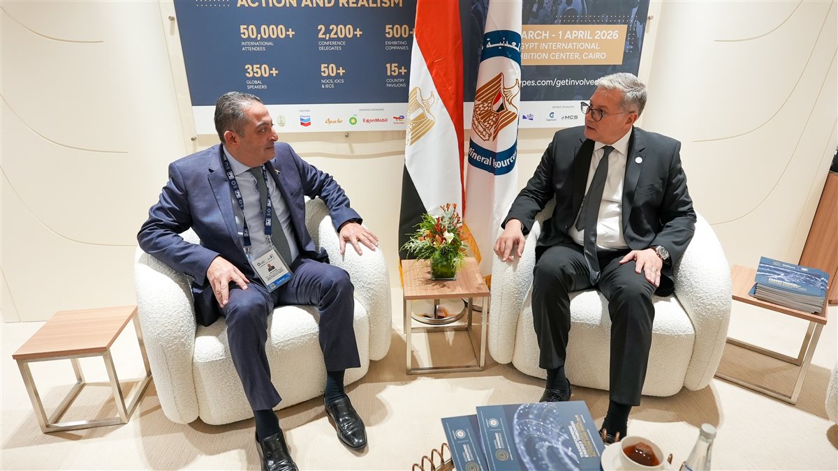 خلال المباحثات