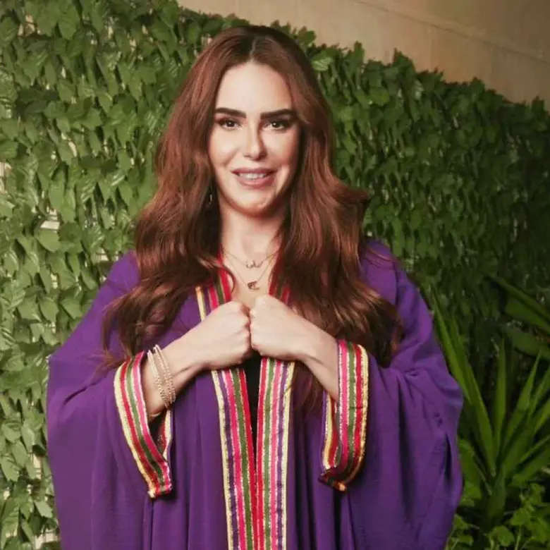 دنيا عبد العزيز 