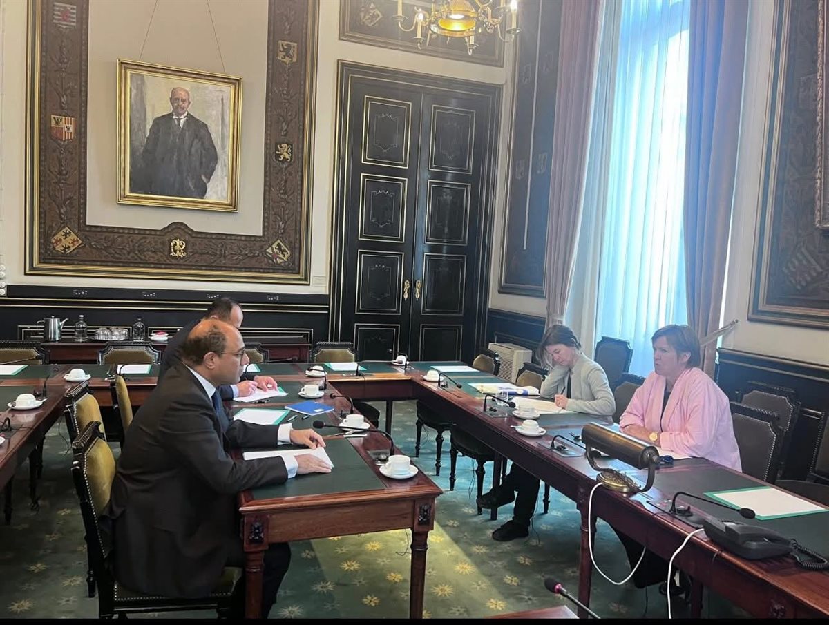 3efc57b8-6e22-429b-bba8-1860b433fa80