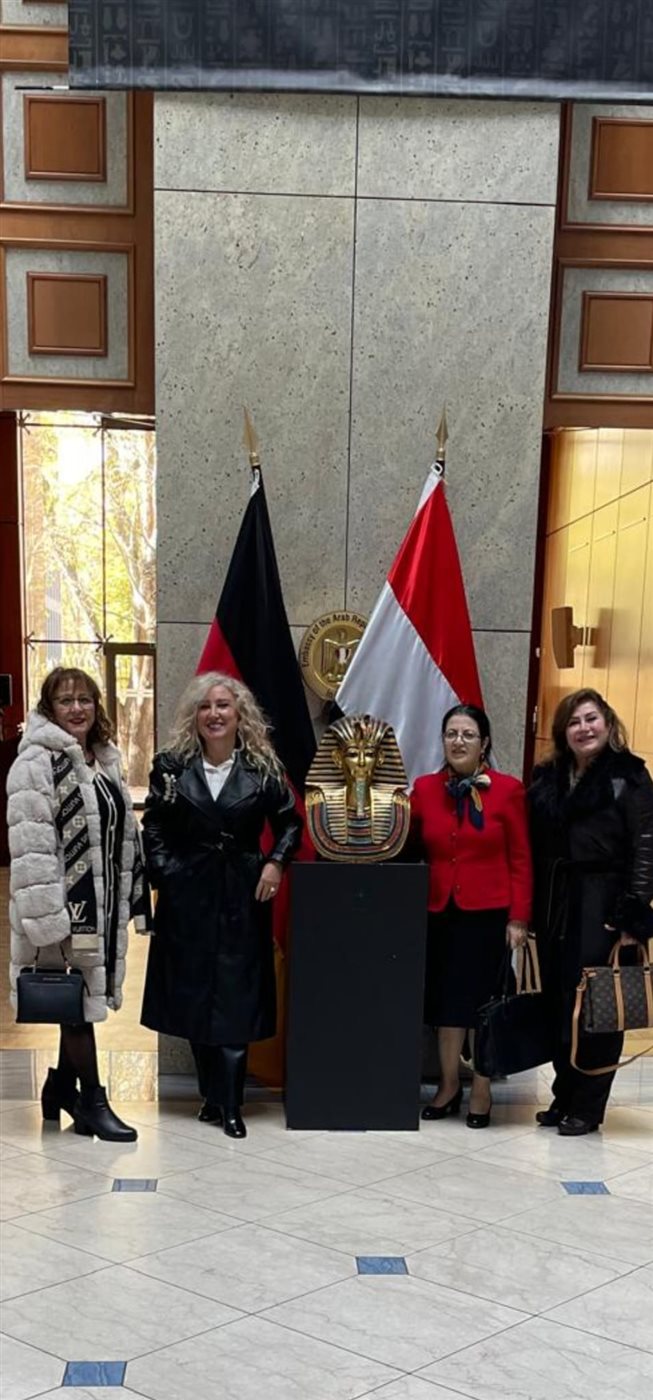 e59aa945-854b-4963-a72f-717ed05138a1