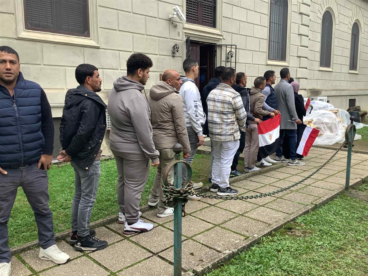 9d8ab701-70f8-4d54-b313-be2965e3a7de