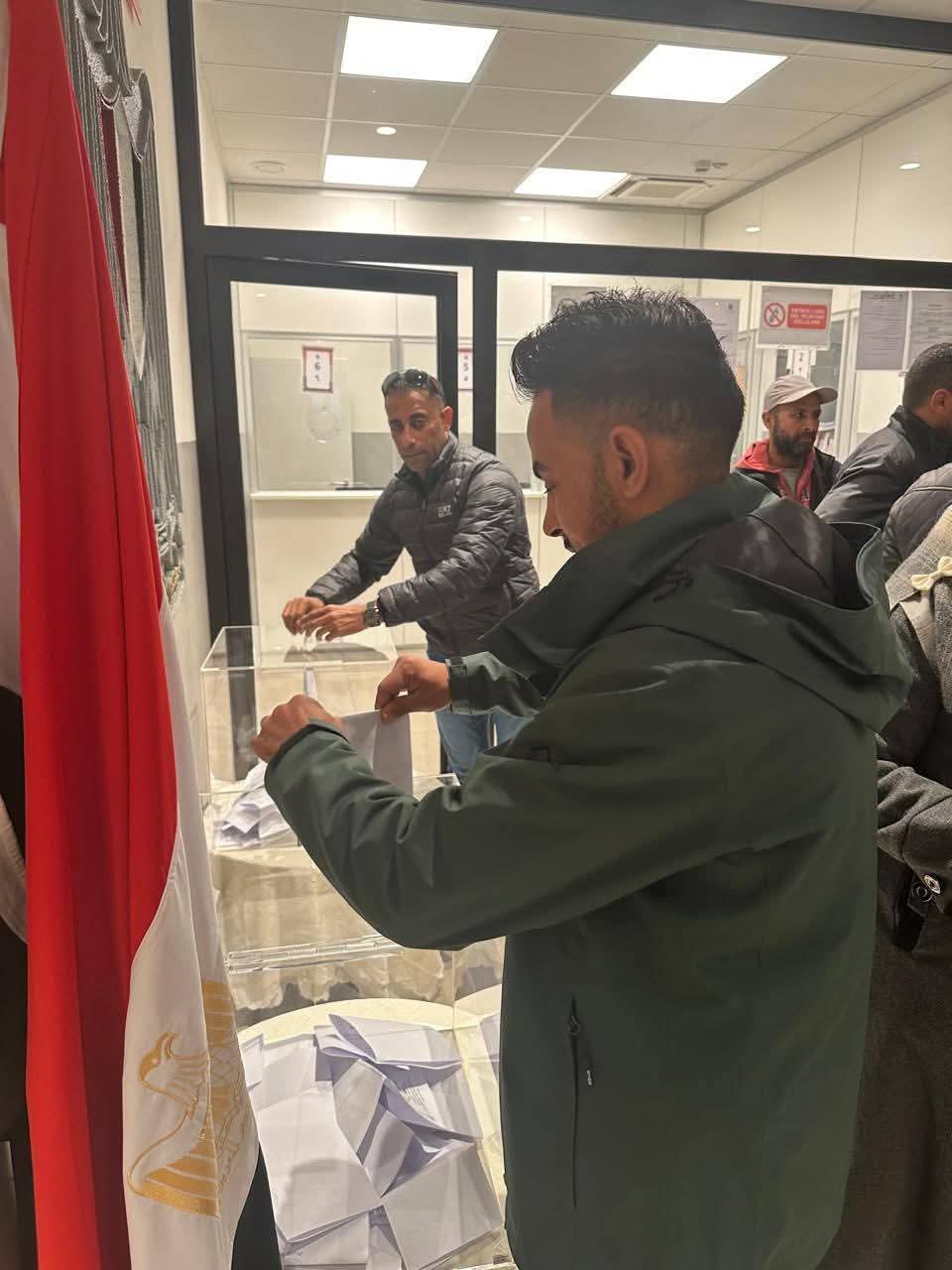 2d723a0a-c28e-415f-9852-25331b245426