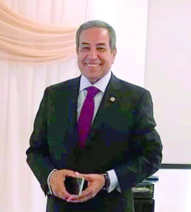 الدكتور أحمد مجدى حمزة، أستاذ علم الاجتماع السياسى بجامعة القاهرة