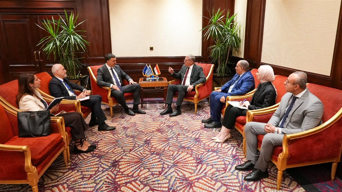 جلسة مباحثات