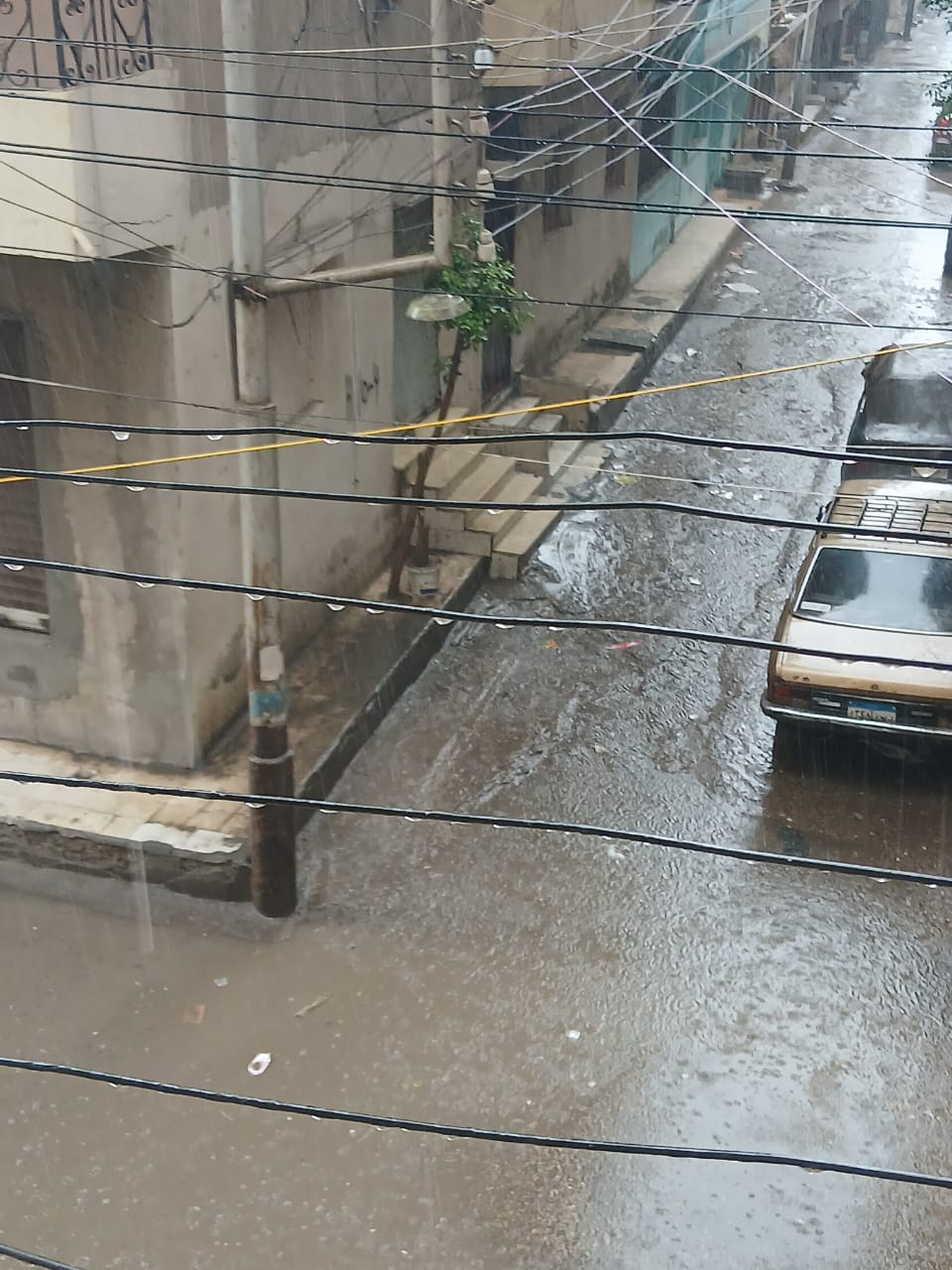 الأمطار أغرقت الشوارع