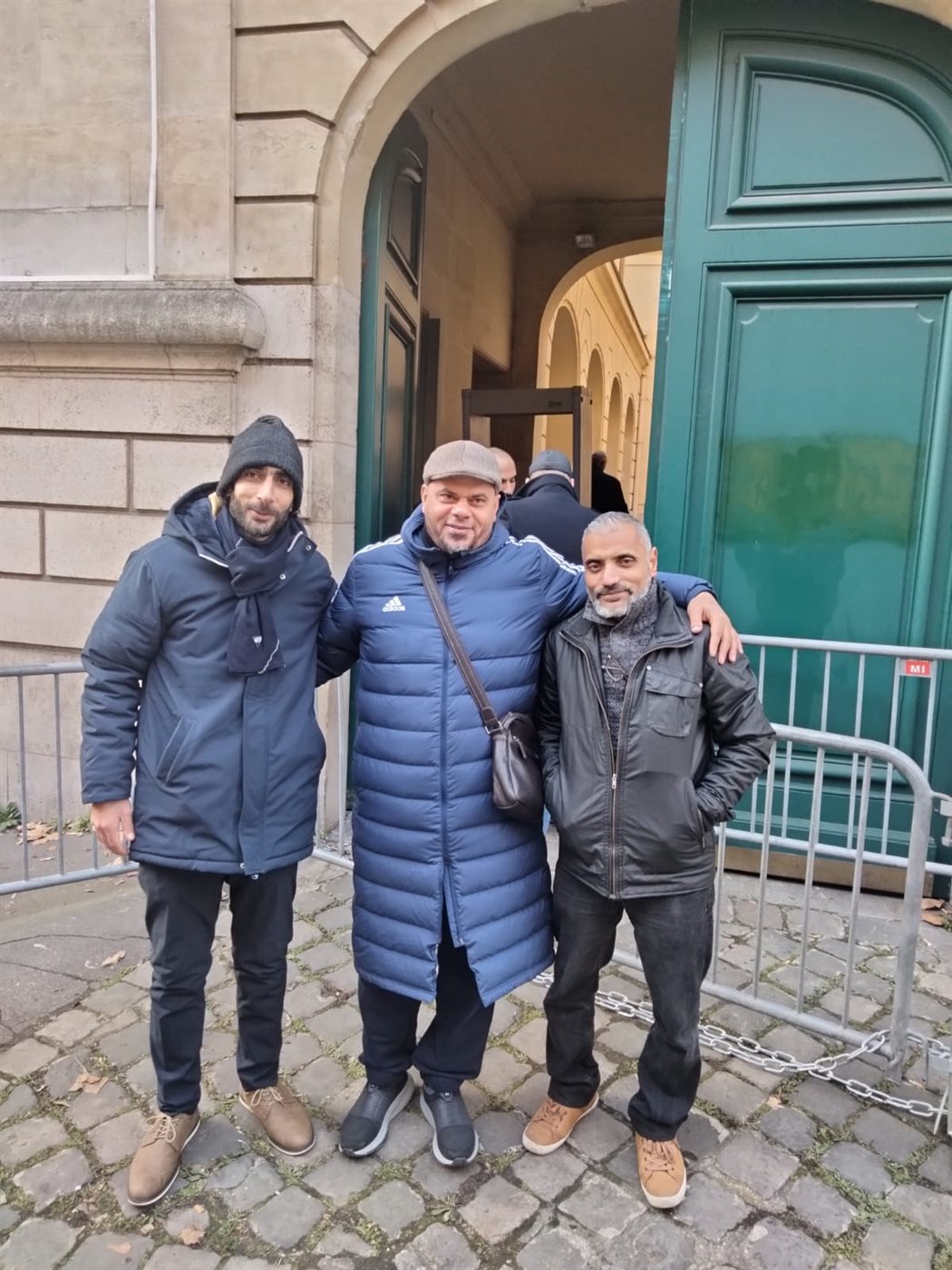 اليوم الثاني للتصويت أمام السفارة المصرية في باريس يشهد تزايدا في إقبال الجالية