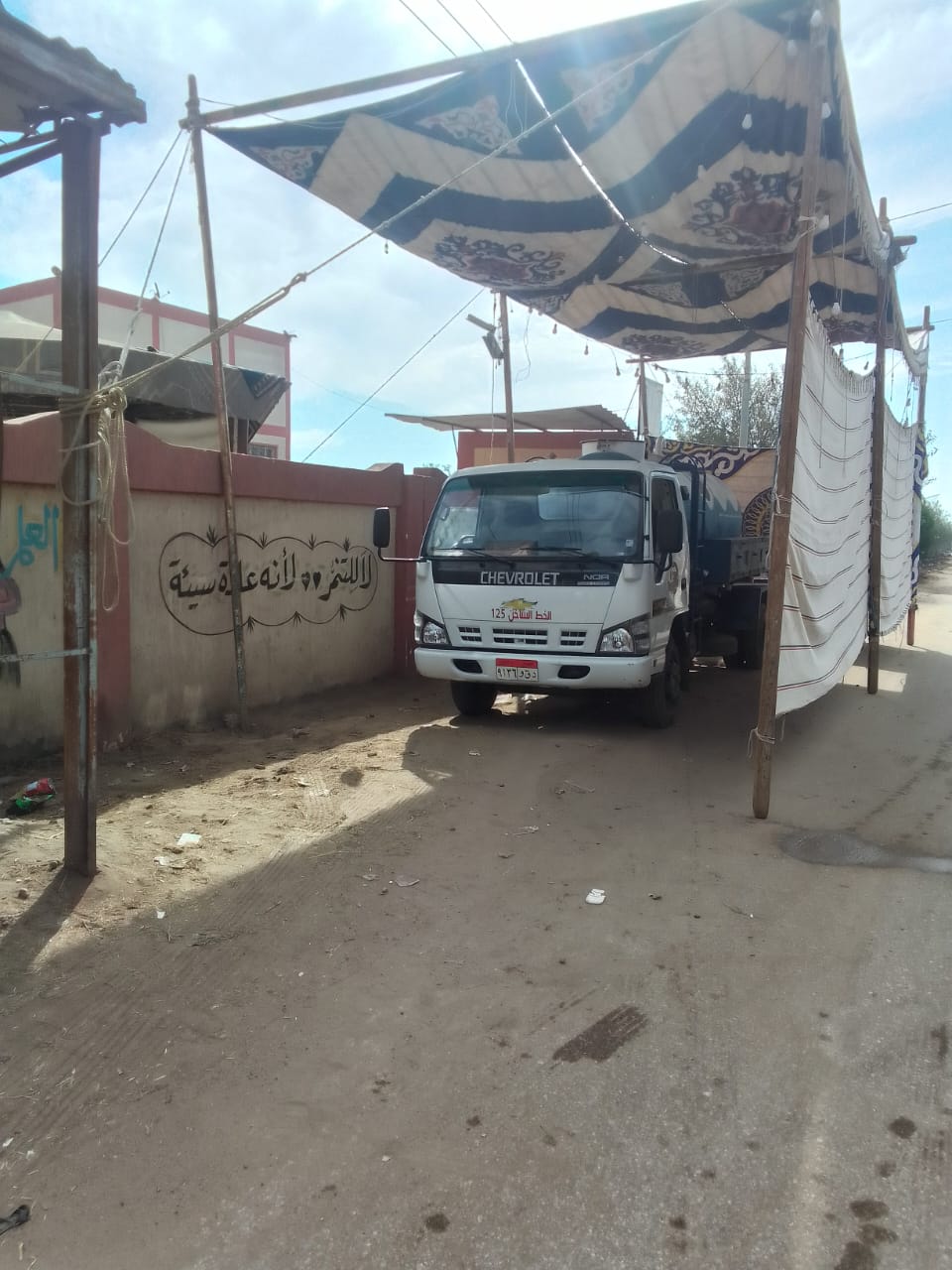 سيارات جاهزة لسحب تجمعات الأمطار أمام اللجان