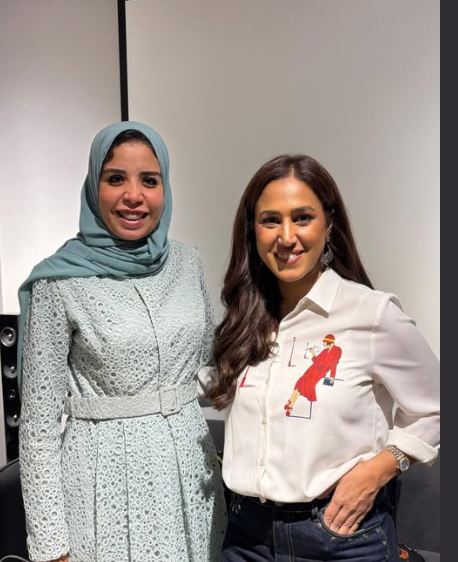 بطلة مسلسل كارثة طبيعية الفنانة جهاد حسام الدين والصحفية زينب النجار