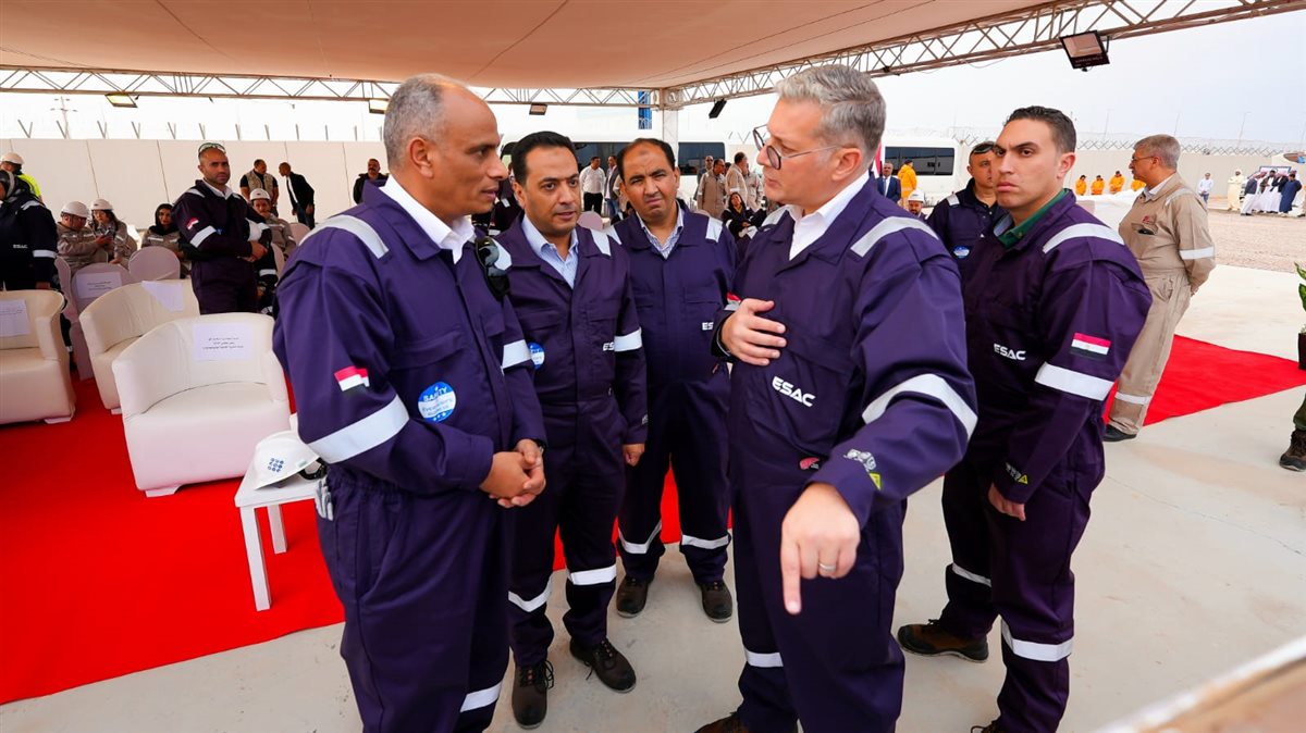 وزير البترول يشهد الأعمال المبكرة لبدء تنفيذ مشروع الصودا آش 