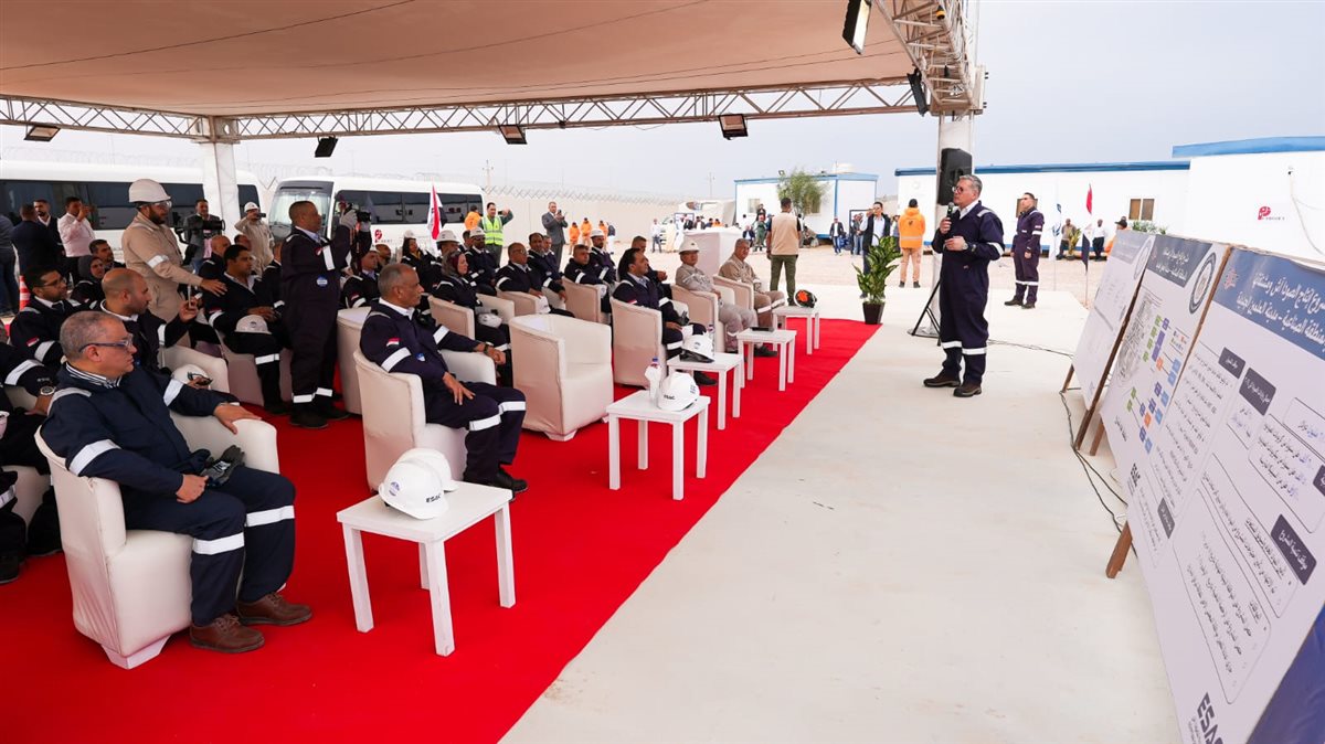 وزير البترول يشهد الأعمال المبكرة لبدء تنفيذ مشروع الصودا آش 