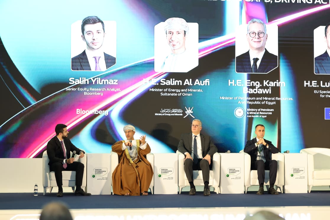 وزير البترول متحدثاً رئيسياً في قمة عُمان للهيدروجين الأخضر