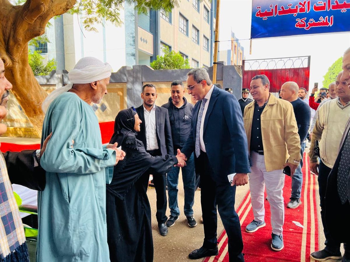 جولة المحافظ