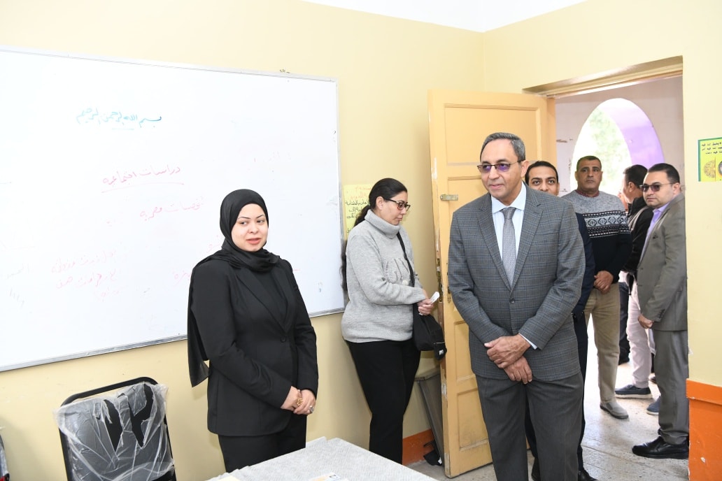 جولة المحافظ