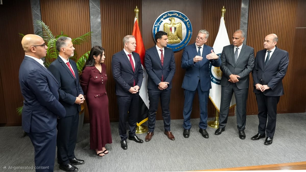 أول مشروع من نوعه في مصر .. وزير البترول يشهد توقيع عقد رخصة إنتاج وقود الطائرات المستدام