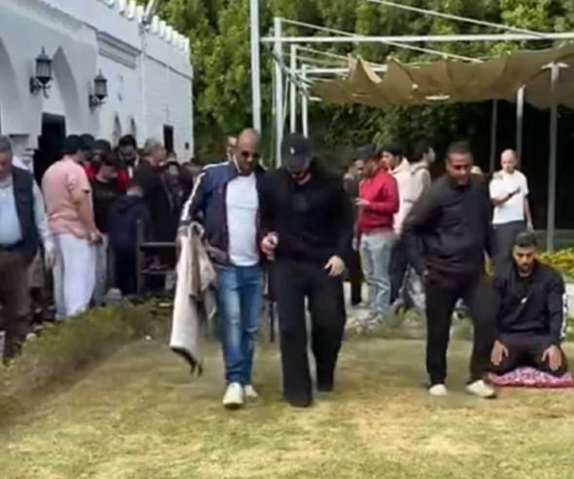 أول ظهور لتامر حسني