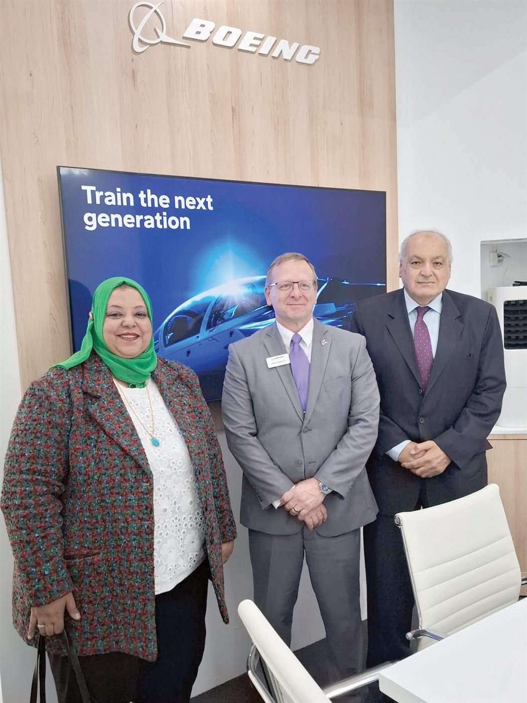 عبدالخالق خليفة وأمانى سلامة خلال حوار «الوفد» مع «كيرك شولتز» 