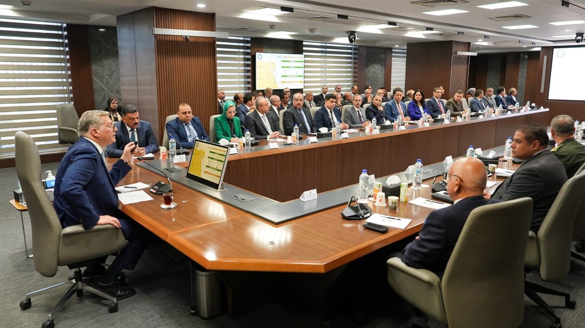 وزير البترول والثروة المعدنية يعقد اجتماعاً موسعاً مع شركات التعدين