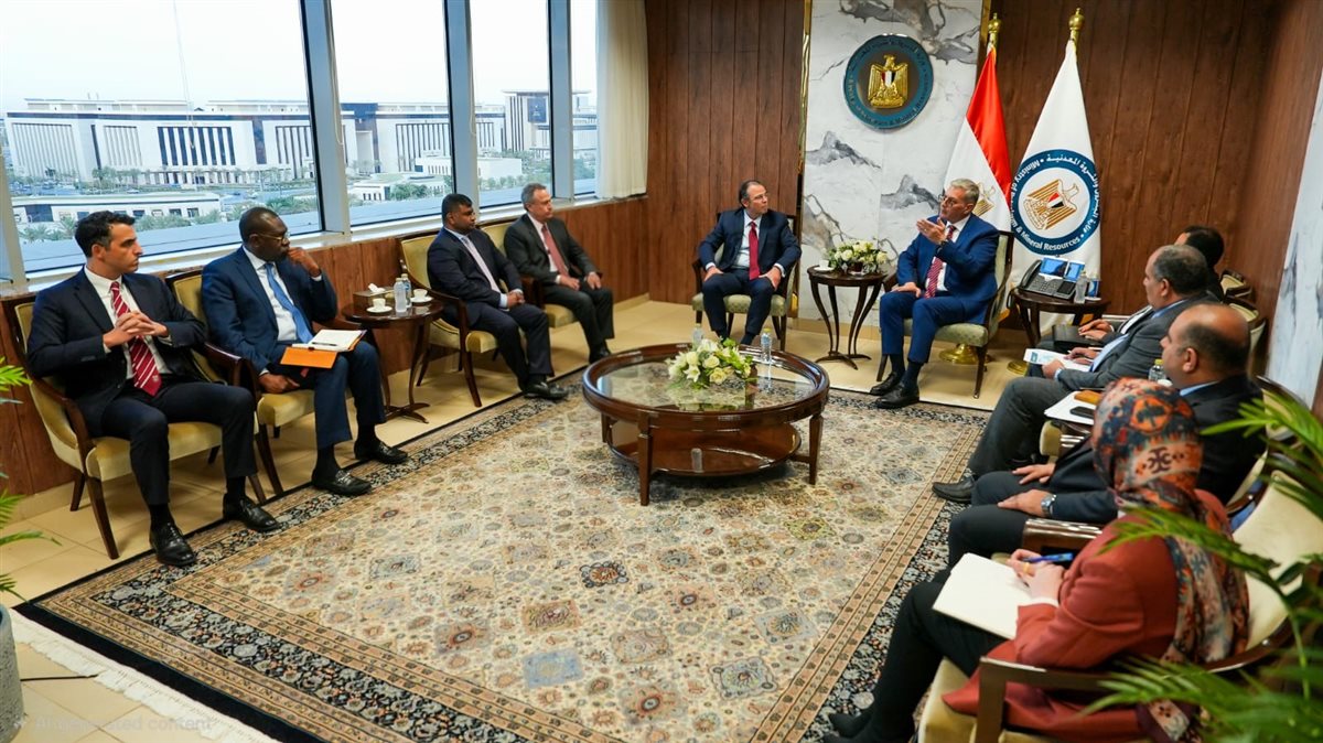 وزير البترول يبحث سبل تعزيز التعاون الإقليمي مع شيفرون العالمية