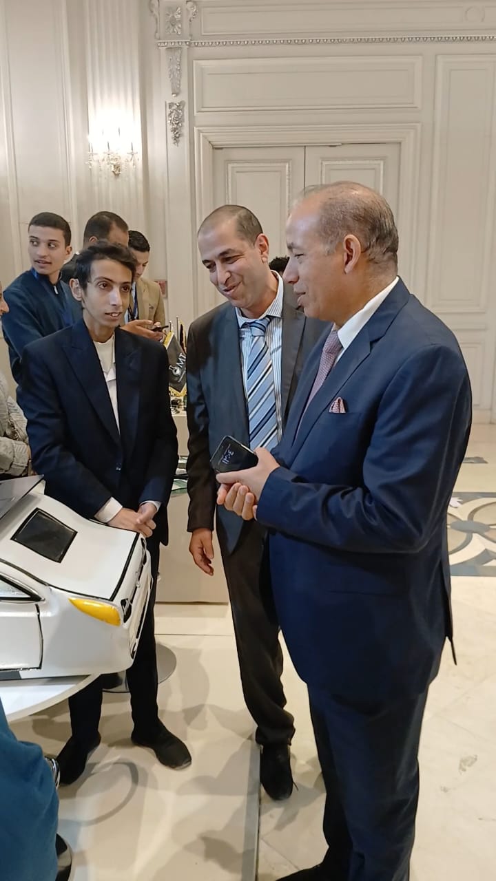 رئيس جامعة المنصورة يتفقد أحد المشاريع&nbsp;