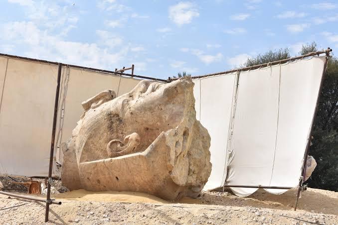 تمثال الملك أمنحتب الثالث