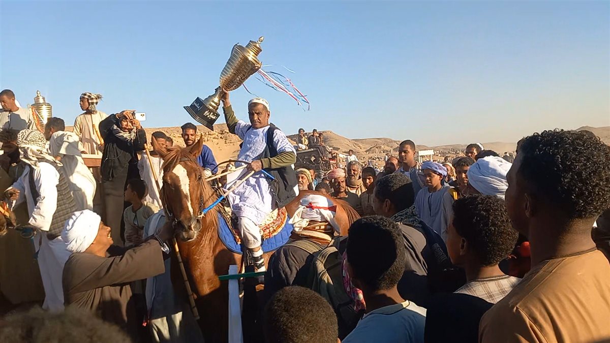 عيسي ابوموسي الفارس الفائز