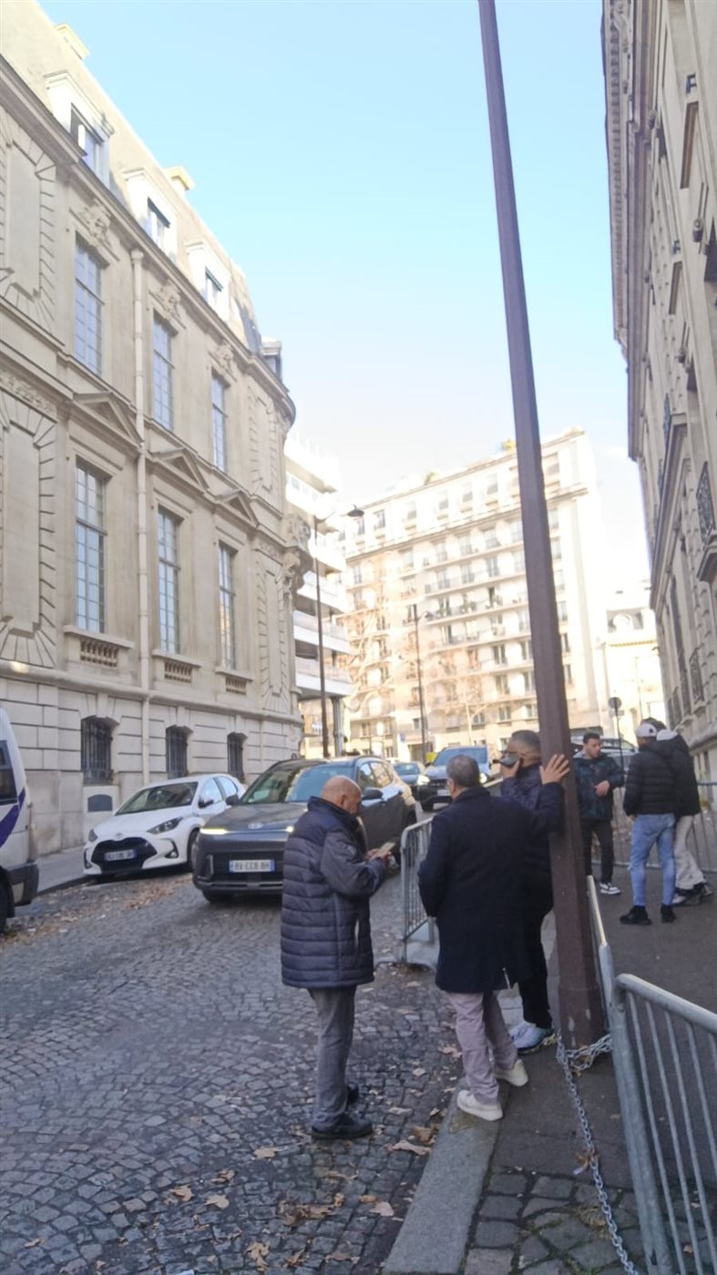 استمرار توافد الجالية على لجان التصويت بانتخابات النواب في باريس لليوم الثاني والأخير